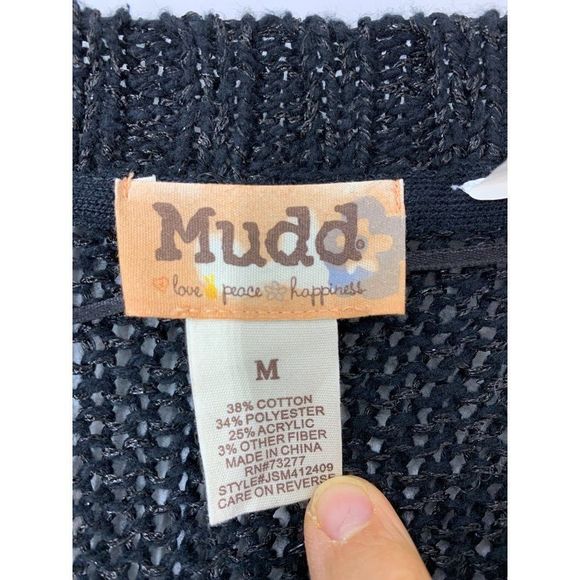 Women’s Mudd Black Embellished Pull Over V-neck Sweater Size M Jr 5400 Fitted - Picture 4 of 6